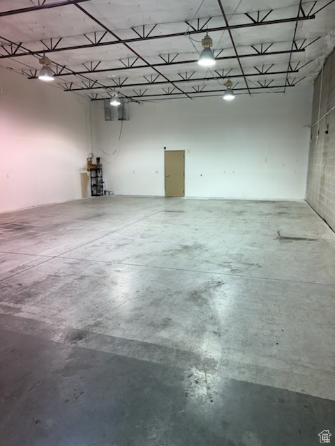TRONA BUSINESS CONDOMINIUMS - Commercial Lease