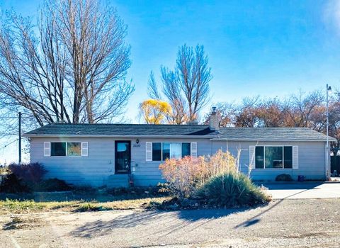 Photo of 2020 E 3500 S, Vernal, UT 84078 (MLS # 2124696)