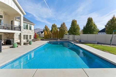 Tiny photo for 1944 KERRYBROOK DR, Kaysville, UT 84037 (MLS # 2120745)