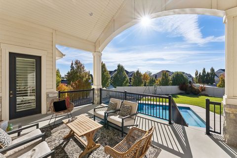 Tiny photo for 1944 KERRYBROOK DR, Kaysville, UT 84037 (MLS # 2120745)