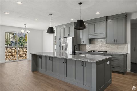Tiny photo for 1085 S 500 E, Salem, UT 84653 (MLS # 2114735)