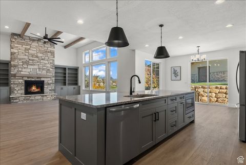 Tiny photo for 1085 S 500 E, Salem, UT 84653 (MLS # 2114735)