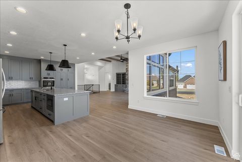 Tiny photo for 1085 S 500 E, Salem, UT 84653 (MLS # 2114735)