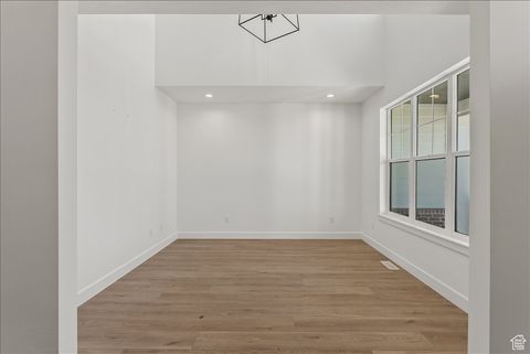 Tiny photo for 1085 S 500 E, Salem, UT 84653 (MLS # 2114735)