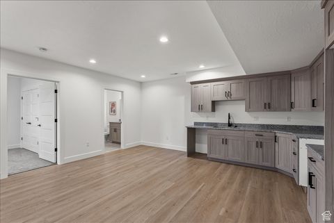 Tiny photo for 1085 S 500 E, Salem, UT 84653 (MLS # 2114735)
