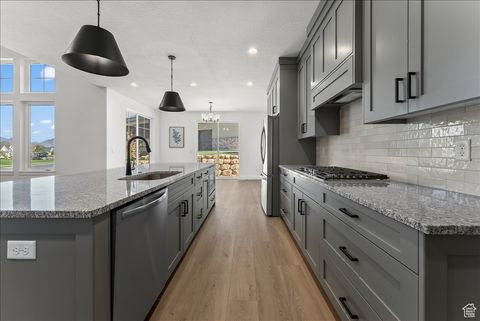 Tiny photo for 1085 S 500 E, Salem, UT 84653 (MLS # 2114735)