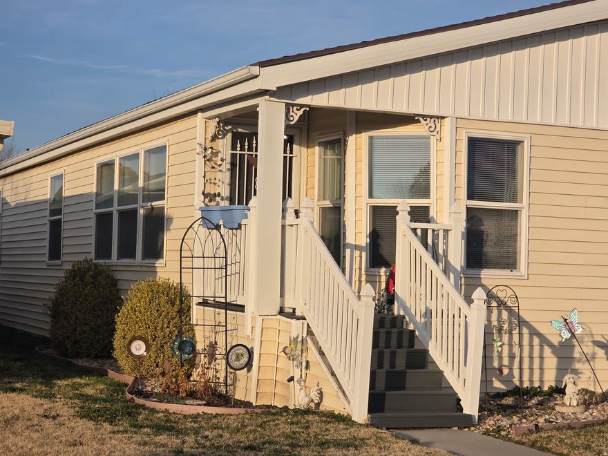 This Beautiful home has  3 bedroom 2 bath formal dining covered deck in a very desirable park with club house  and pool to qualify check with office in club house give 2 hour notice to show