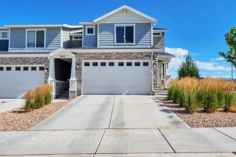 Photo of 938 W FOX AVE, Santaquin, UT 84655 (MLS # 2170736) Photo of 938 W FOX AVE, Santaquin, UT 84655 (MLS # 2170736)