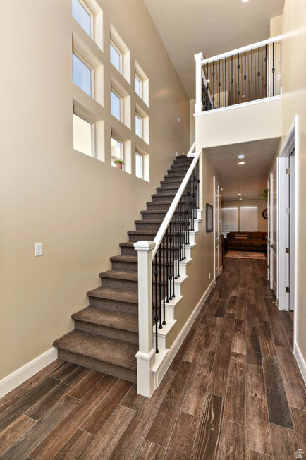 ESCAPES AT THE LEDGES 6 - Residential