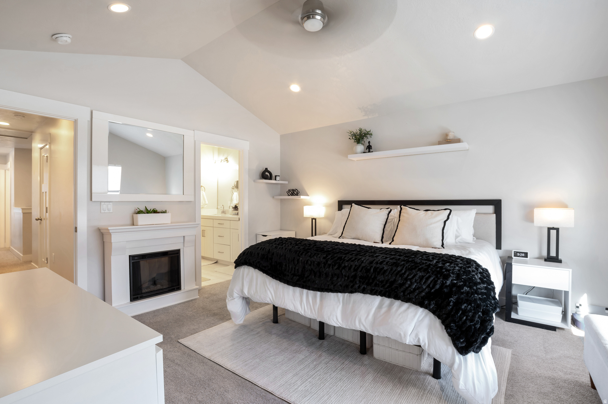 AUTUMN SKY - Residential