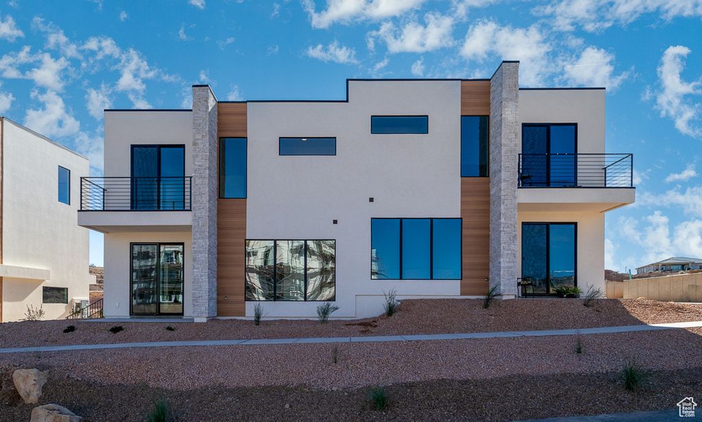 Photo of 2762 W SILVER CHOLLA LN #31, Saint George, UT 84770 (MLS # 2119203)