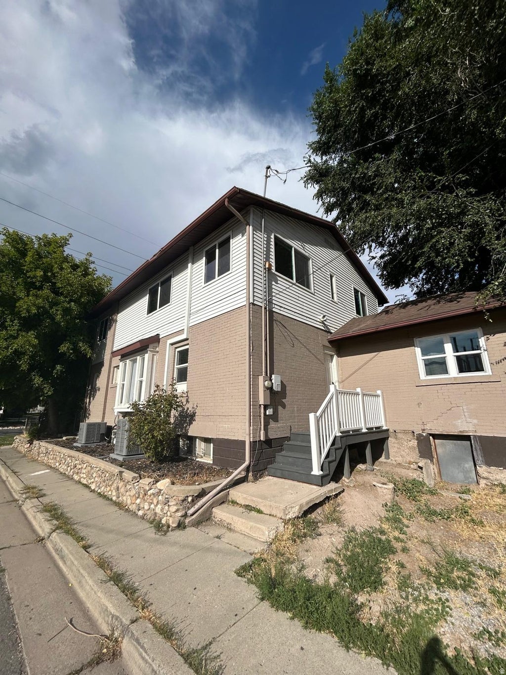 Photo of 254 E 700 S, Salt Lake City, UT 84111 (MLS # 2182709)