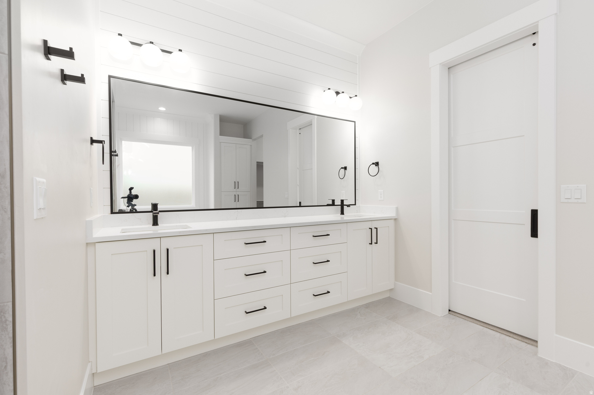 RED MESA AT SUNRISE VALLEY 3 - Residential