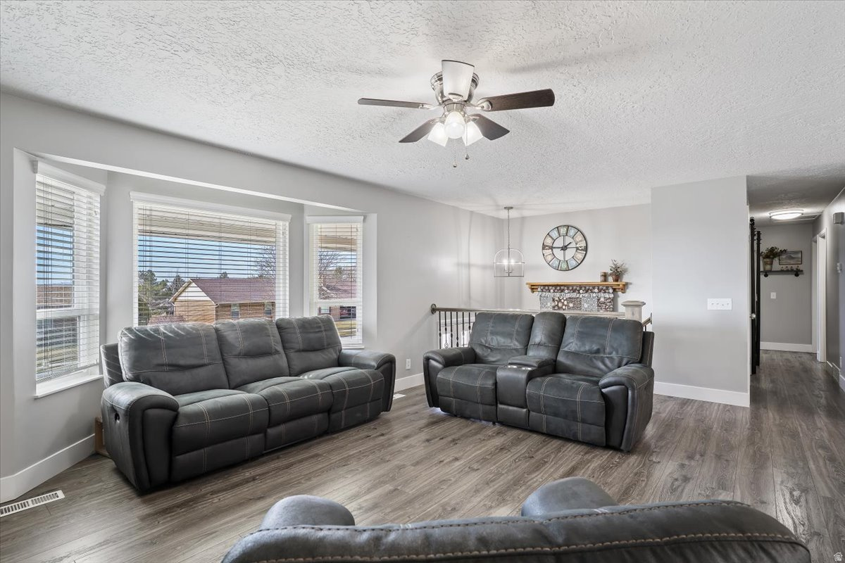 CAMARREN COVE - Residential