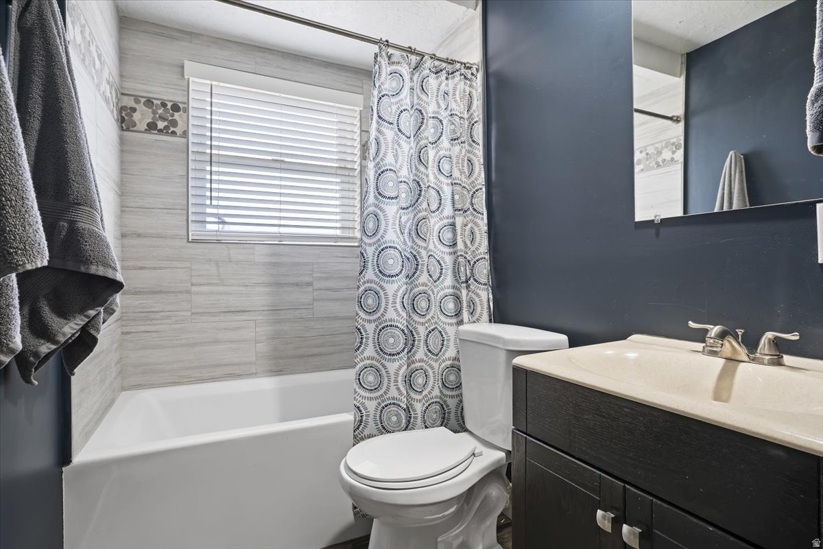 CAMARREN COVE - Residential