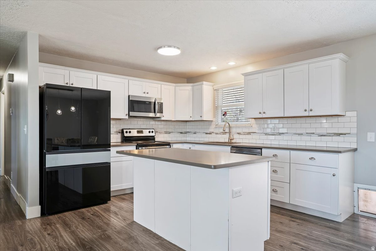 CAMARREN COVE - Residential