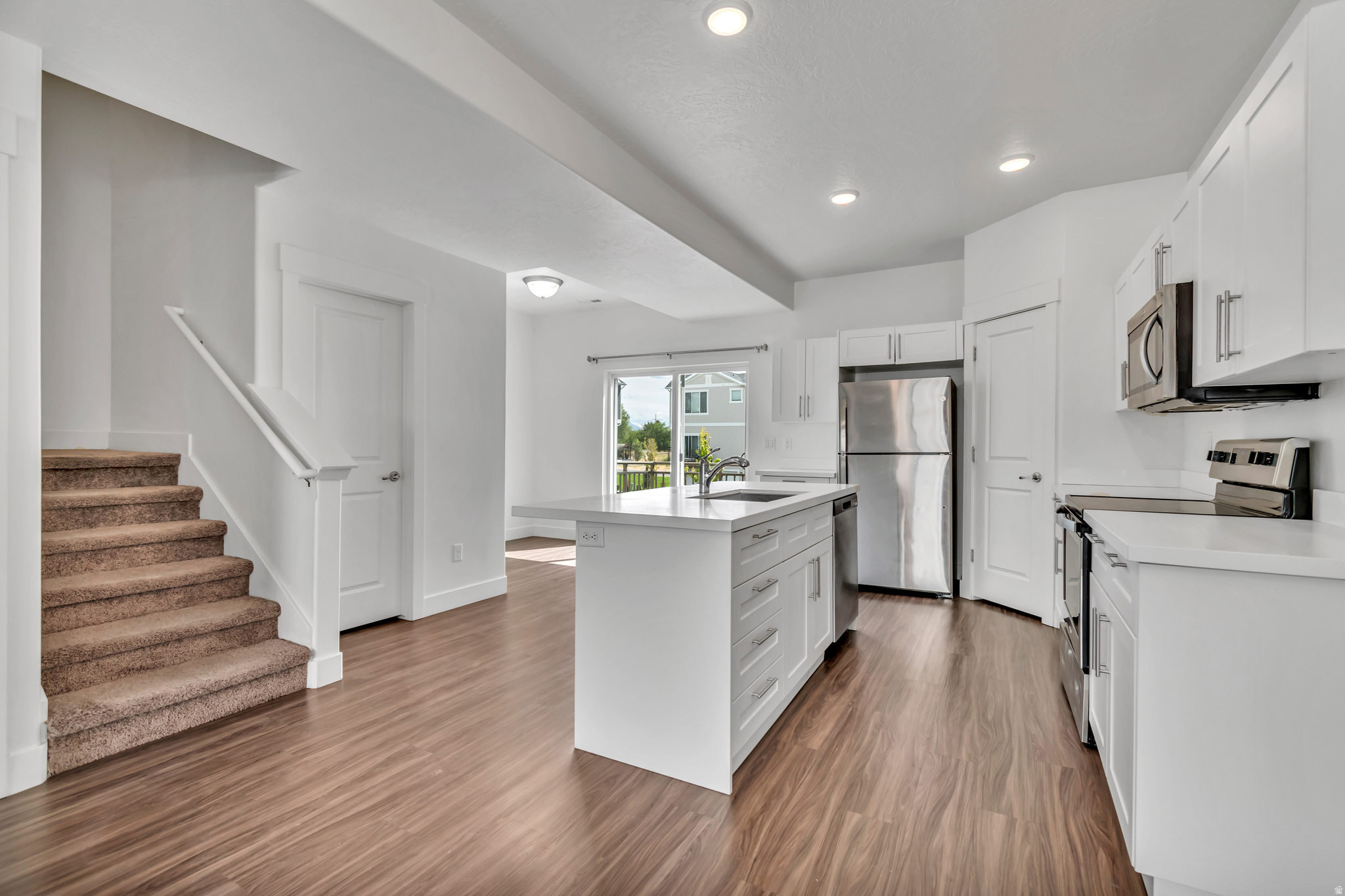 LAKEVIEW - Residential