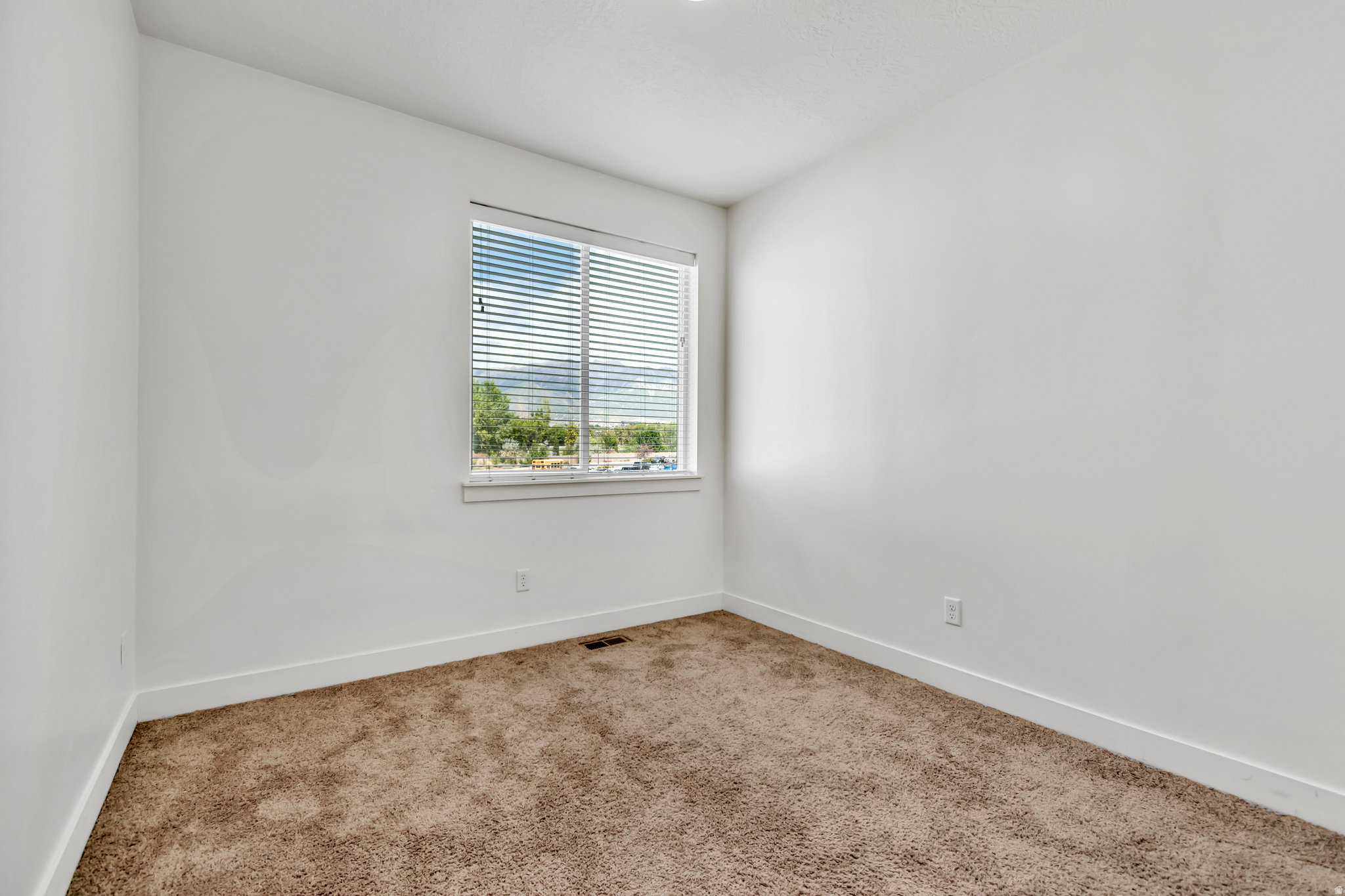 LAKEVIEW - Residential