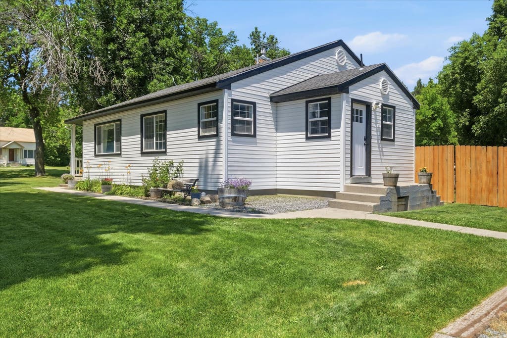 Photo of 308 N CENTER ST, Wellsville, UT 84339 (MLS # 2167729)
