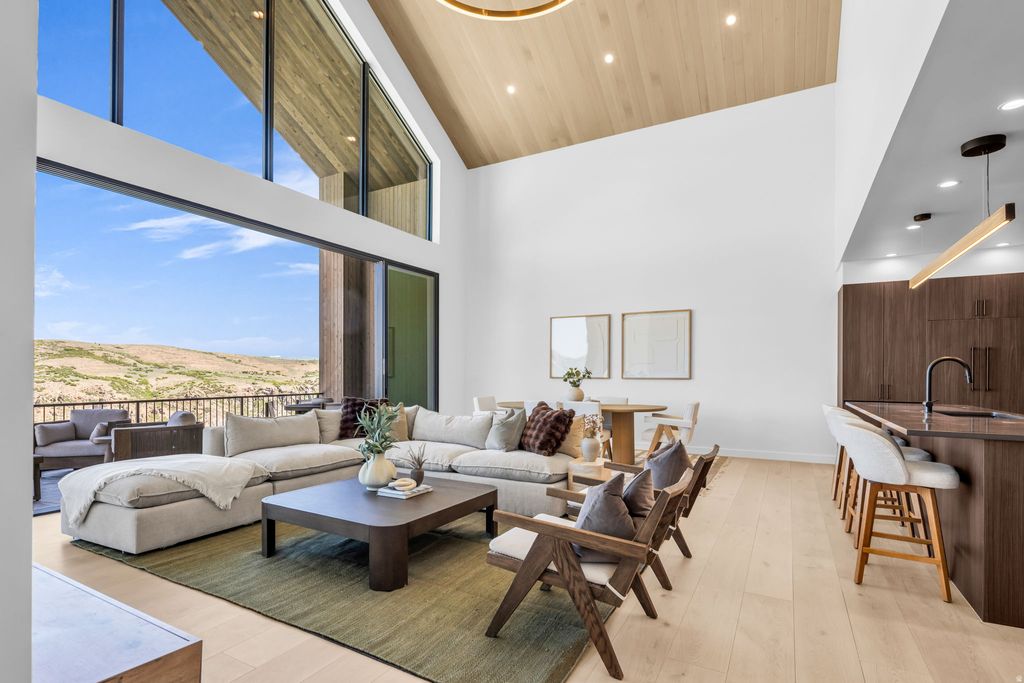 Photo of 7181 N SKYFALL DR #31, Kamas, UT 84036 (MLS # 2167633)