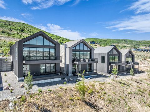 Photo of 7181 N SKYFALL DR #31, Kamas, UT 84036 (MLS # 2167633)