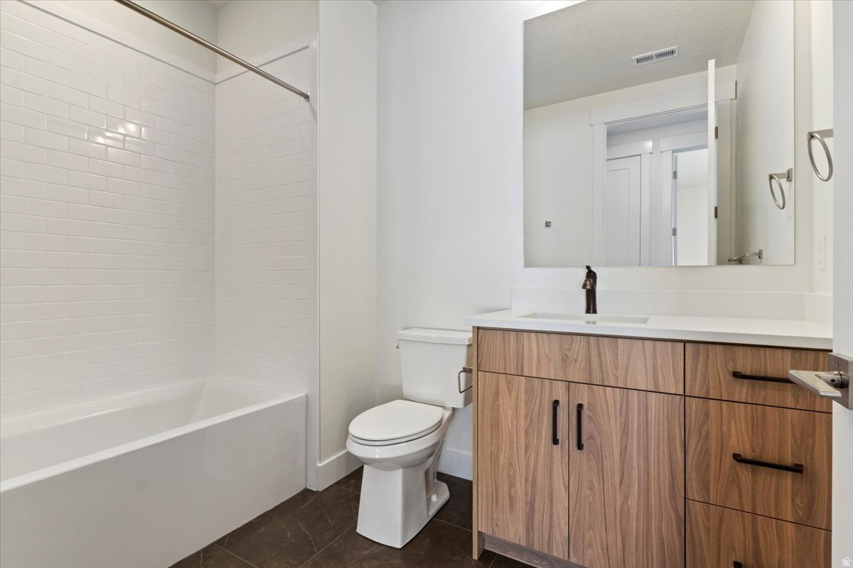 THE COTTAGES AT PEARCE FARM - Residential