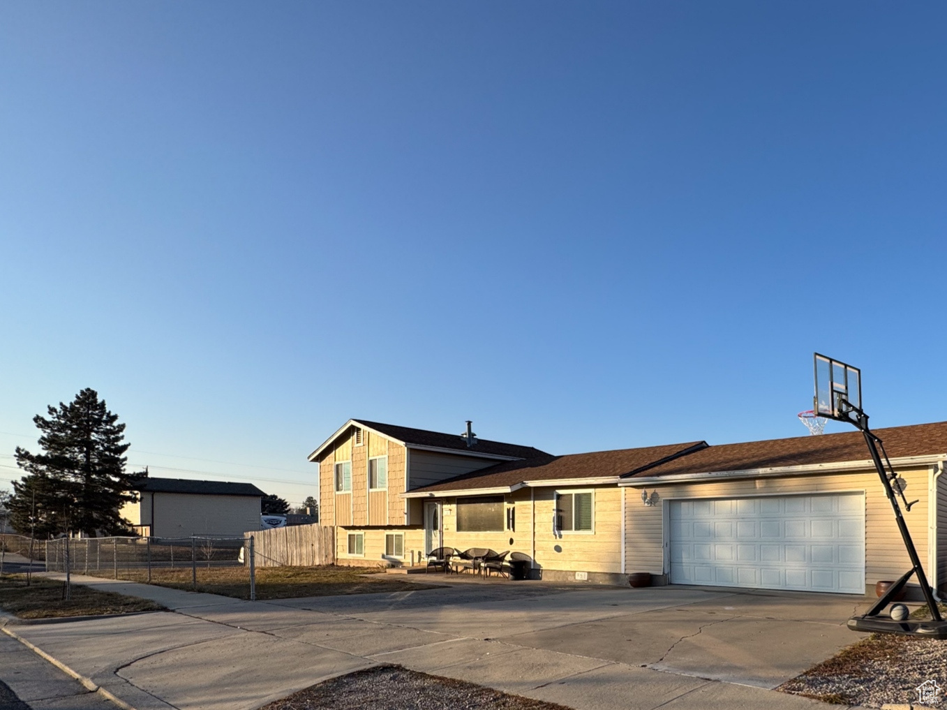 6348 W King Valley Rd, West Valley City, Utah image 2