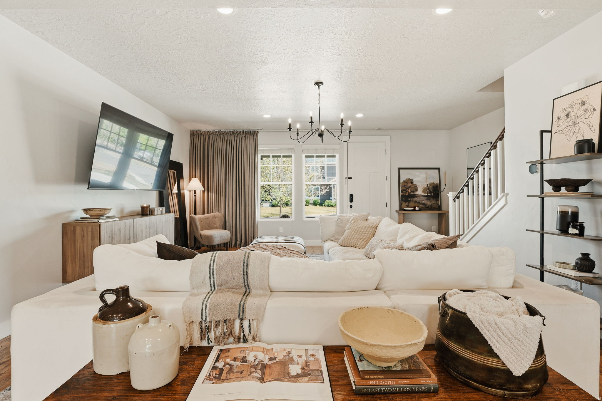 DAYBREAK - Residential