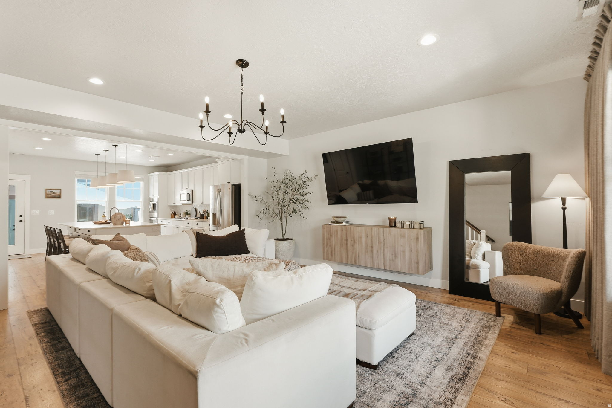 DAYBREAK - Residential
