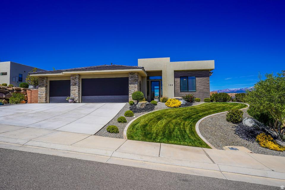 ARANCIO POINT AT DIVARIO PH 1 - Residential