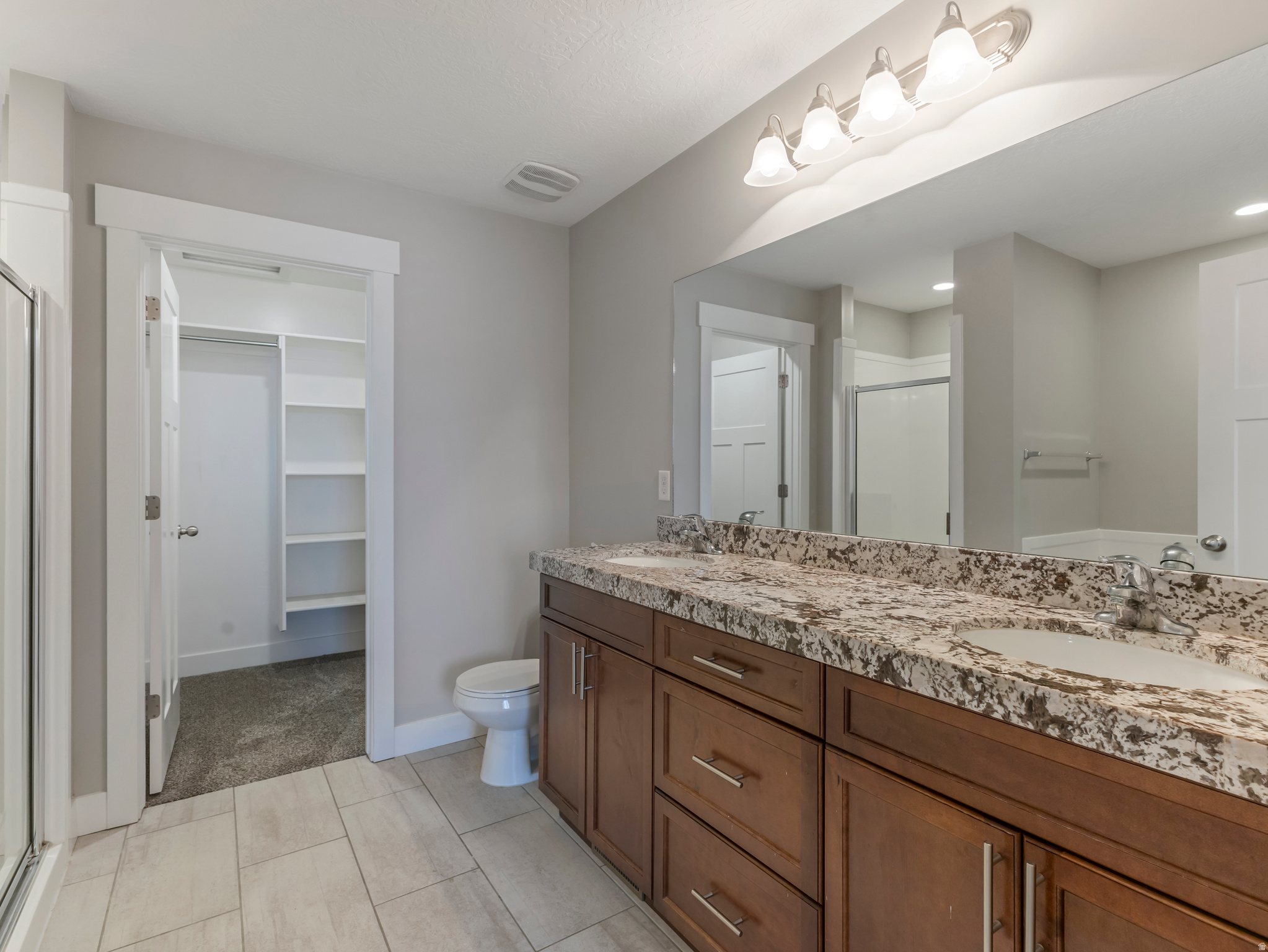 THE VILLAGES ON WINCHESTER - Residential