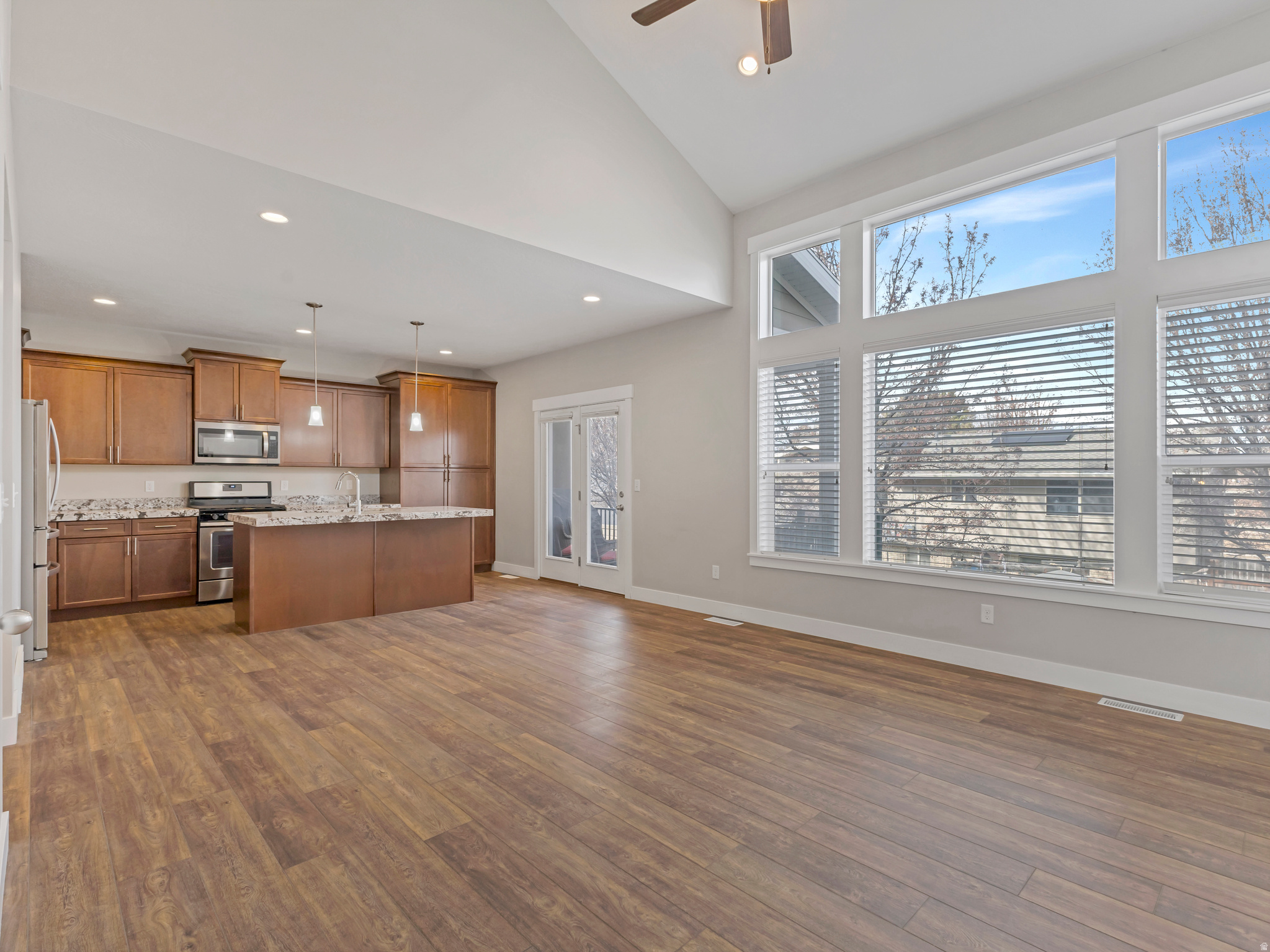 THE VILLAGES ON WINCHESTER - Residential