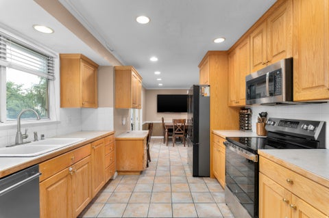 Tiny photo for 1204 W 10610 S, South Jordan, UT 84095 (MLS # 2174926)