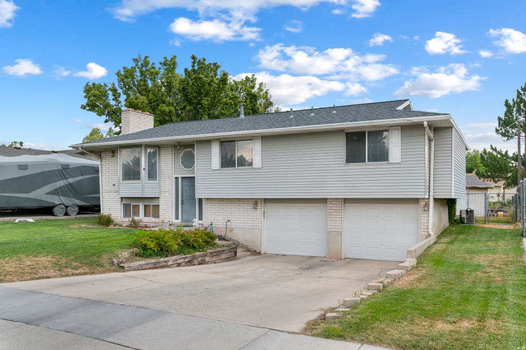 Photo of 1204 W 10610 S, South Jordan, UT 84095 (MLS # 2174926)