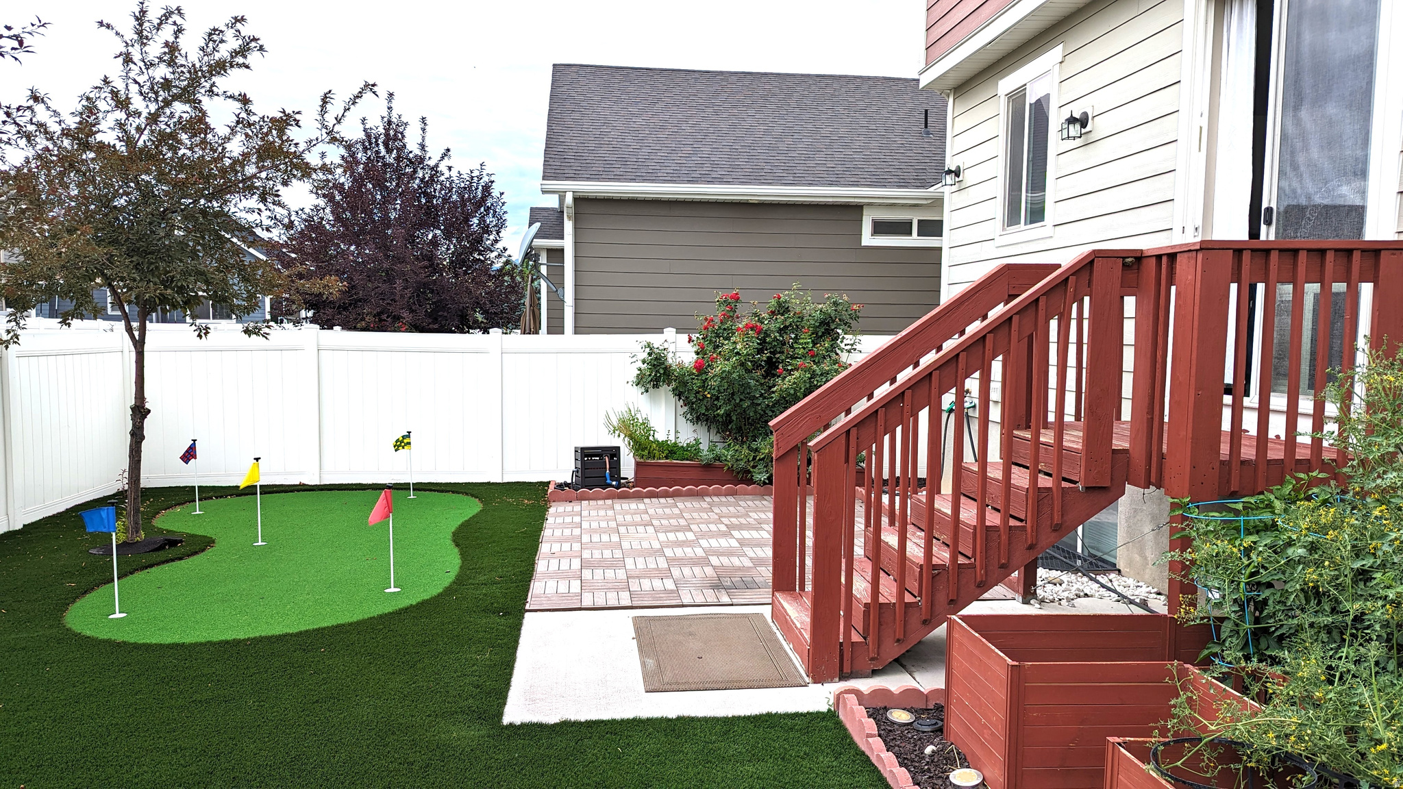 EAST RIVERWALK - Residential