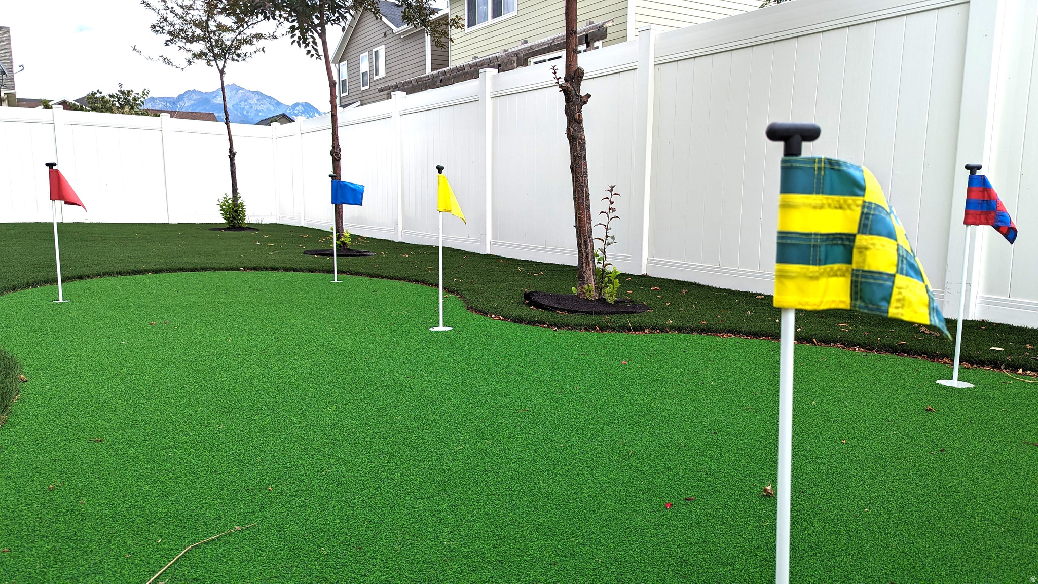 EAST RIVERWALK - Residential