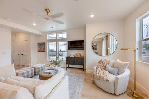 Tiny photo for 1478 N PLEASANTVIEW DR #10, Kaysville, UT 84037 (MLS # 2180165)