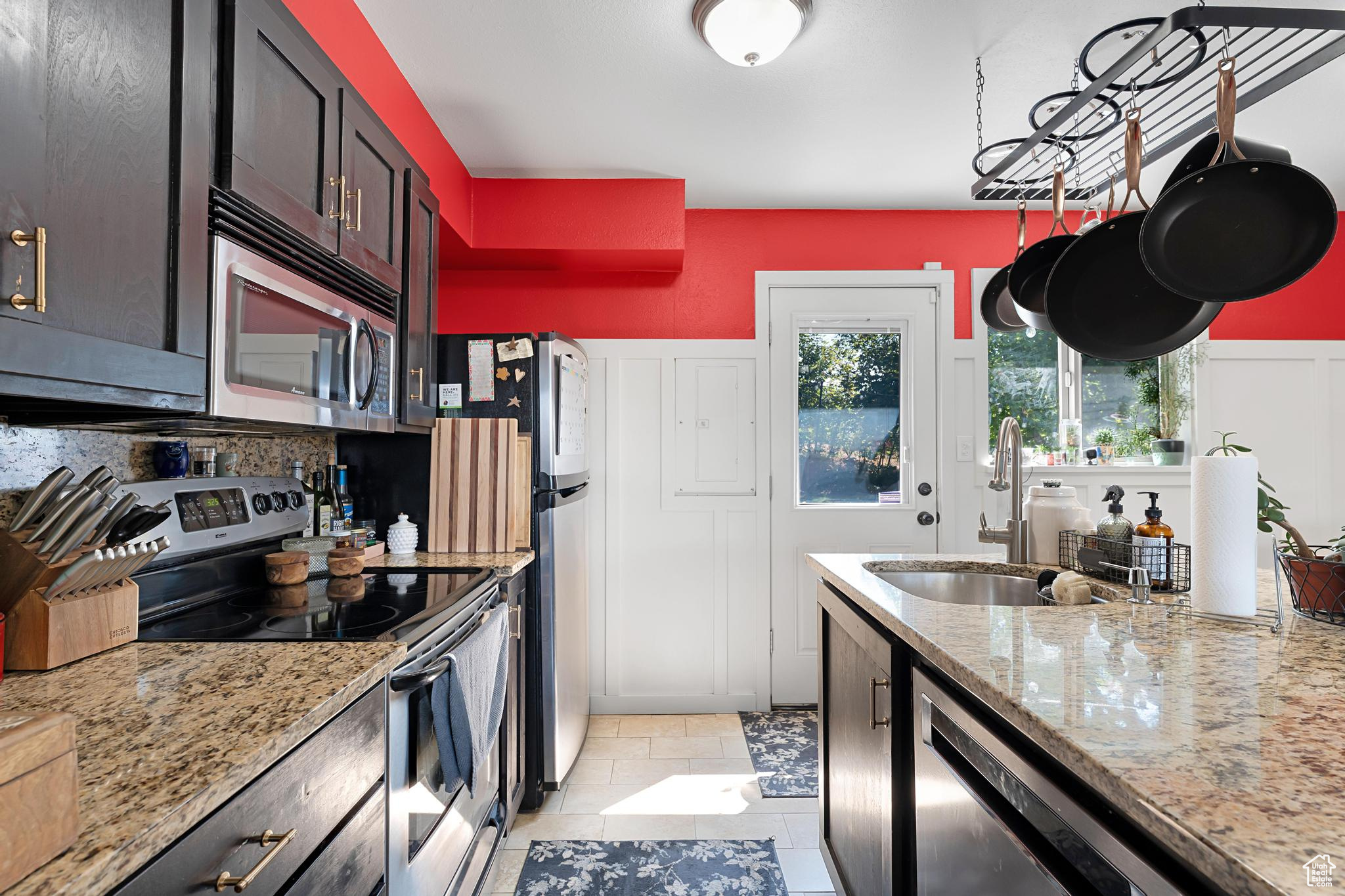 HIGHLAND TERRACE - Residential