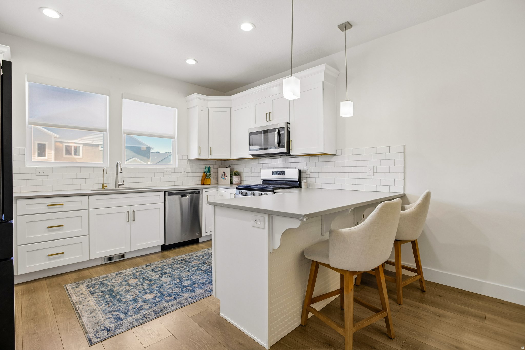 MOUNTAIN RIDGE - Residential