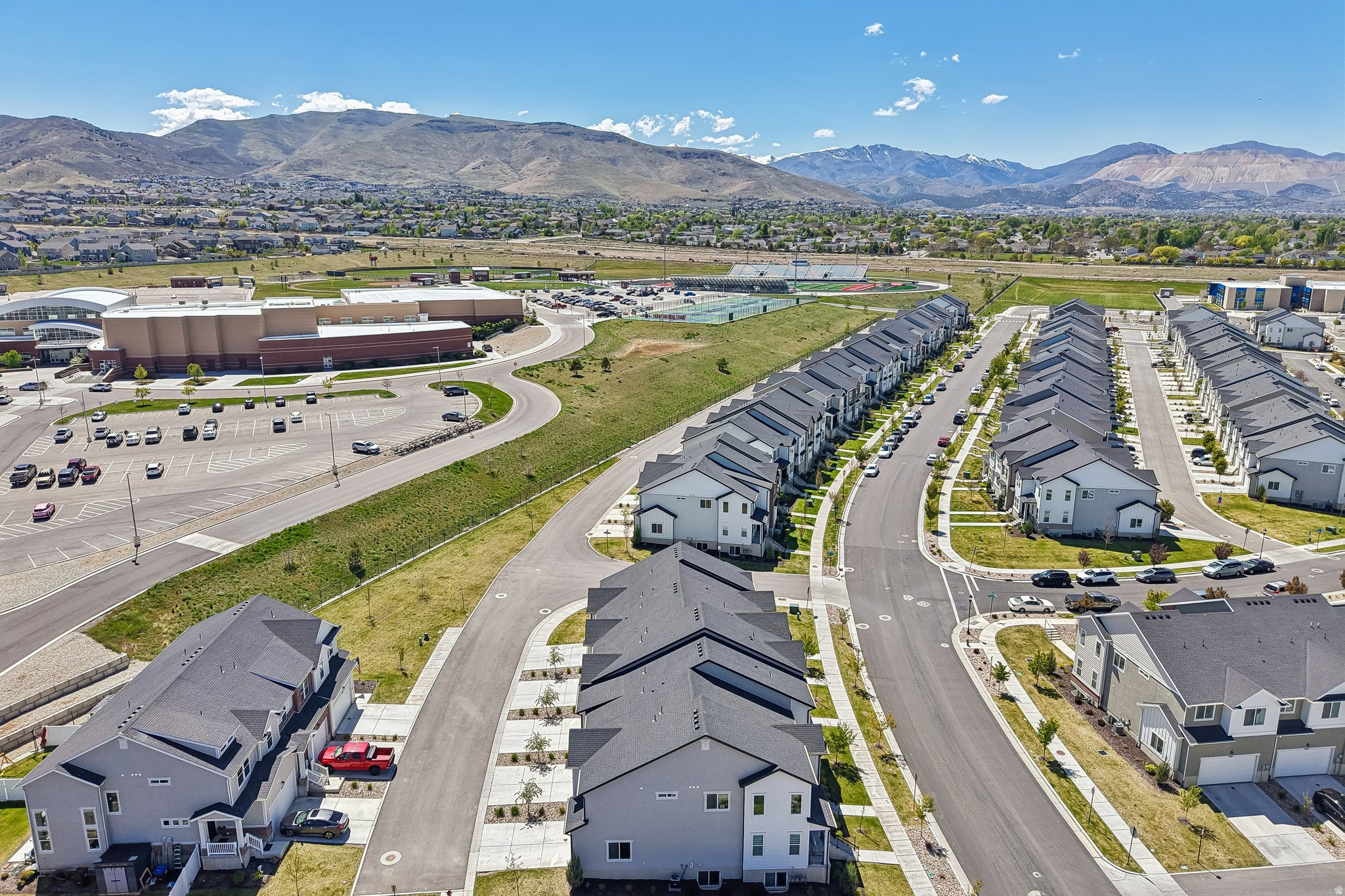 MOUNTAIN RIDGE - Residential
