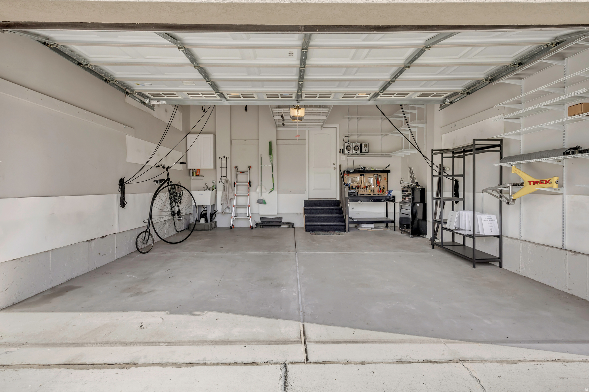 WATERSIDE TOWNHOMES - Residential