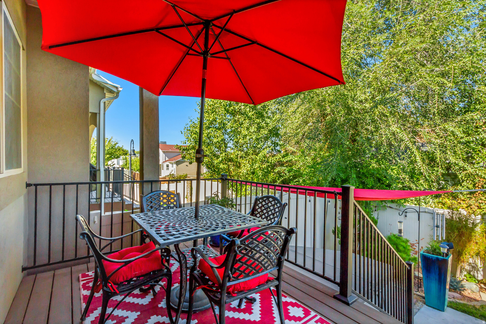 WATERSIDE TOWNHOMES - Residential