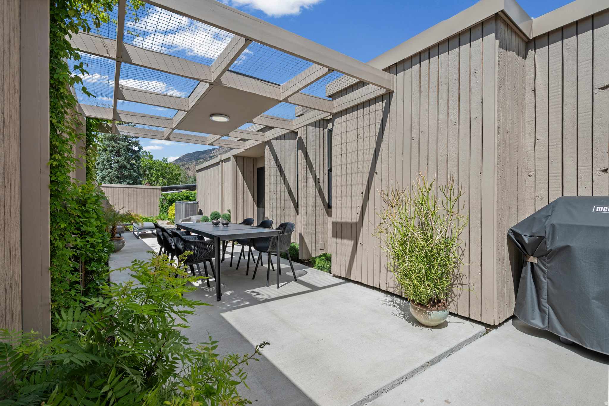 SHERWOOD HIL - Residential