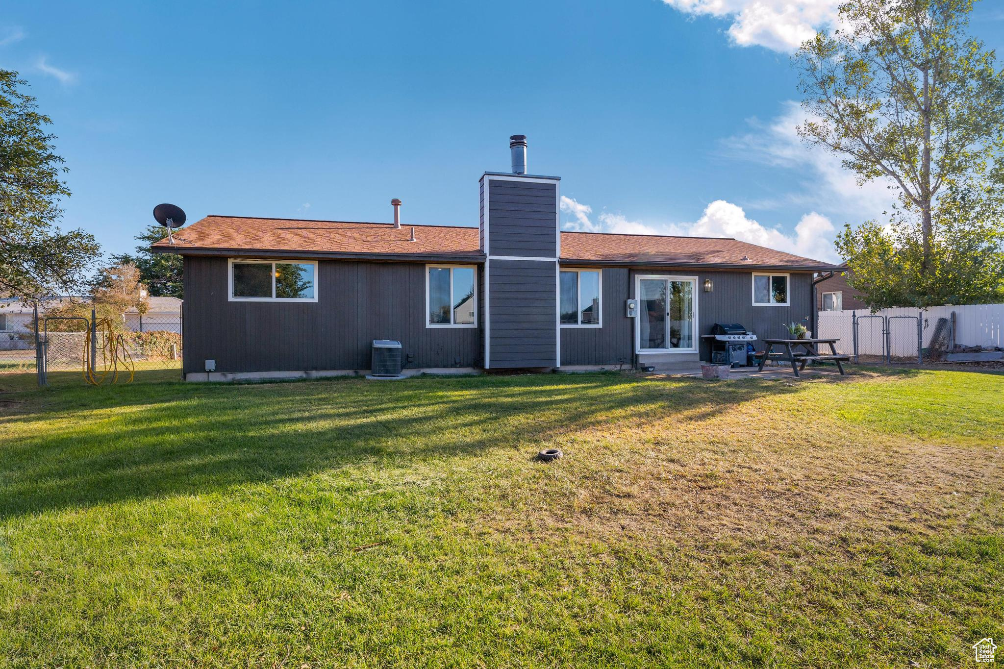 MEDALLION COVE - Residential