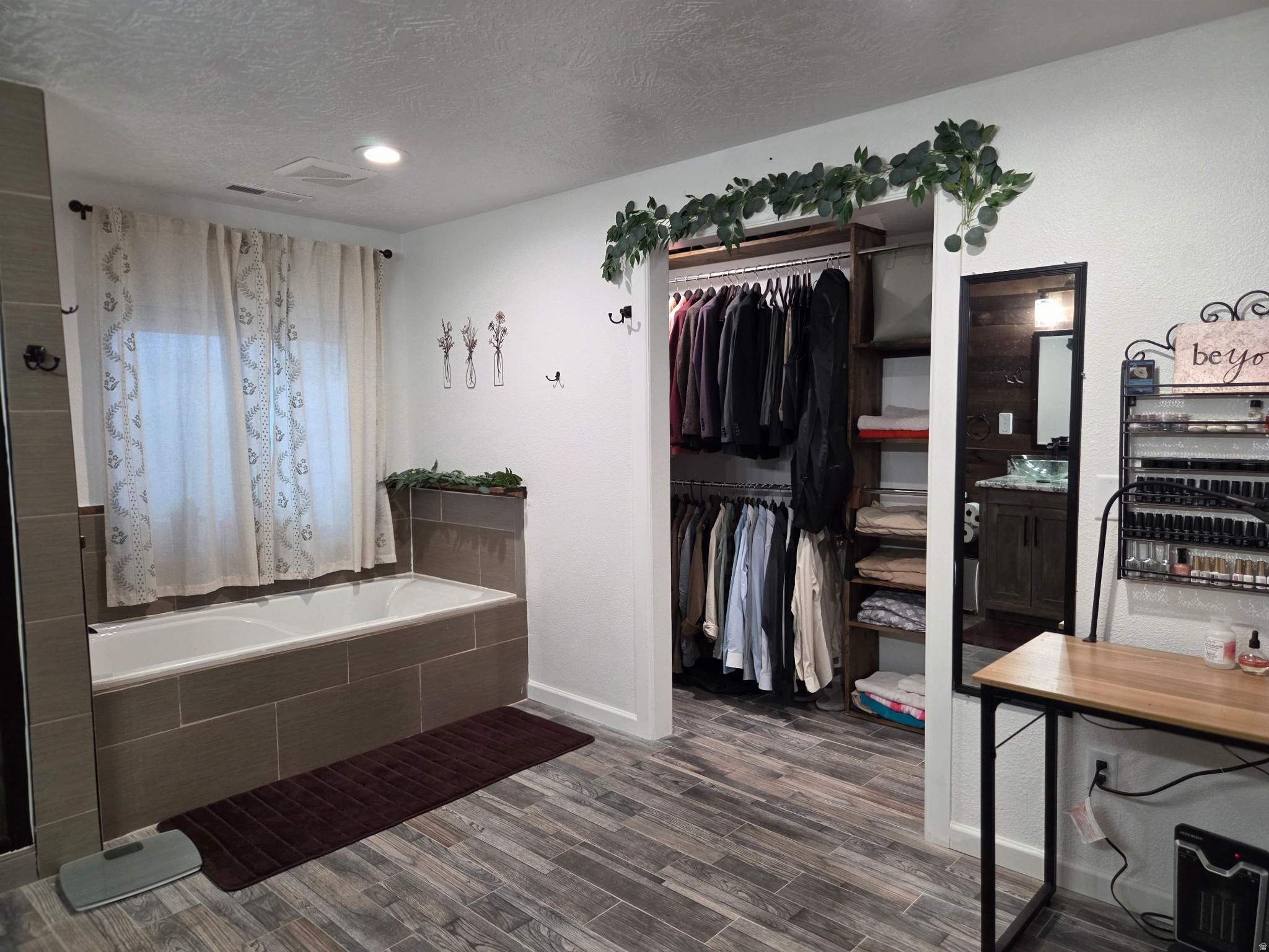 EAGLE POINT - Residential