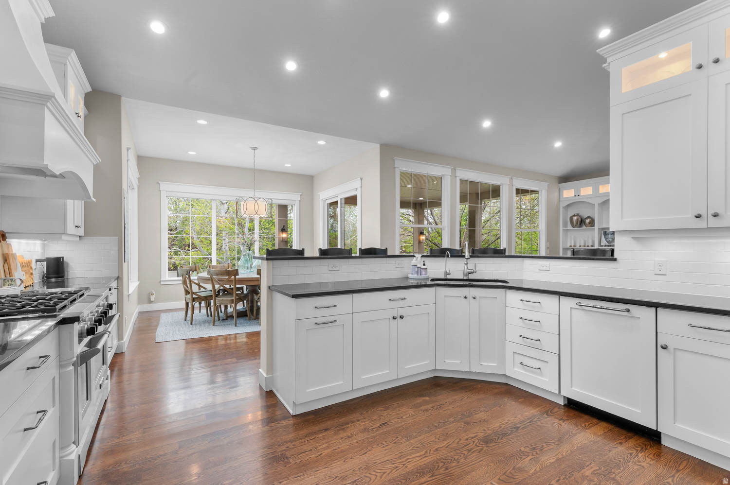 MEADOWS - Residential