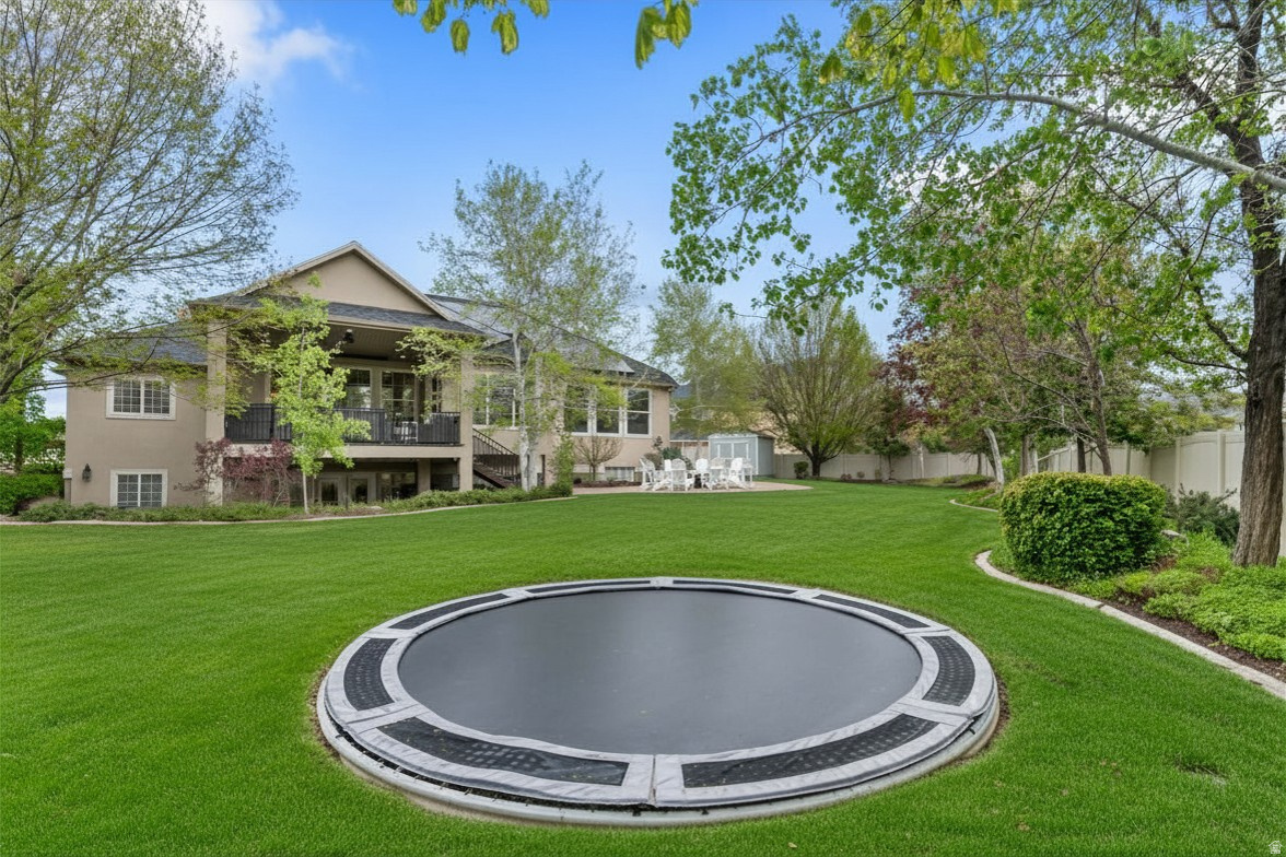 MEADOWS - Residential