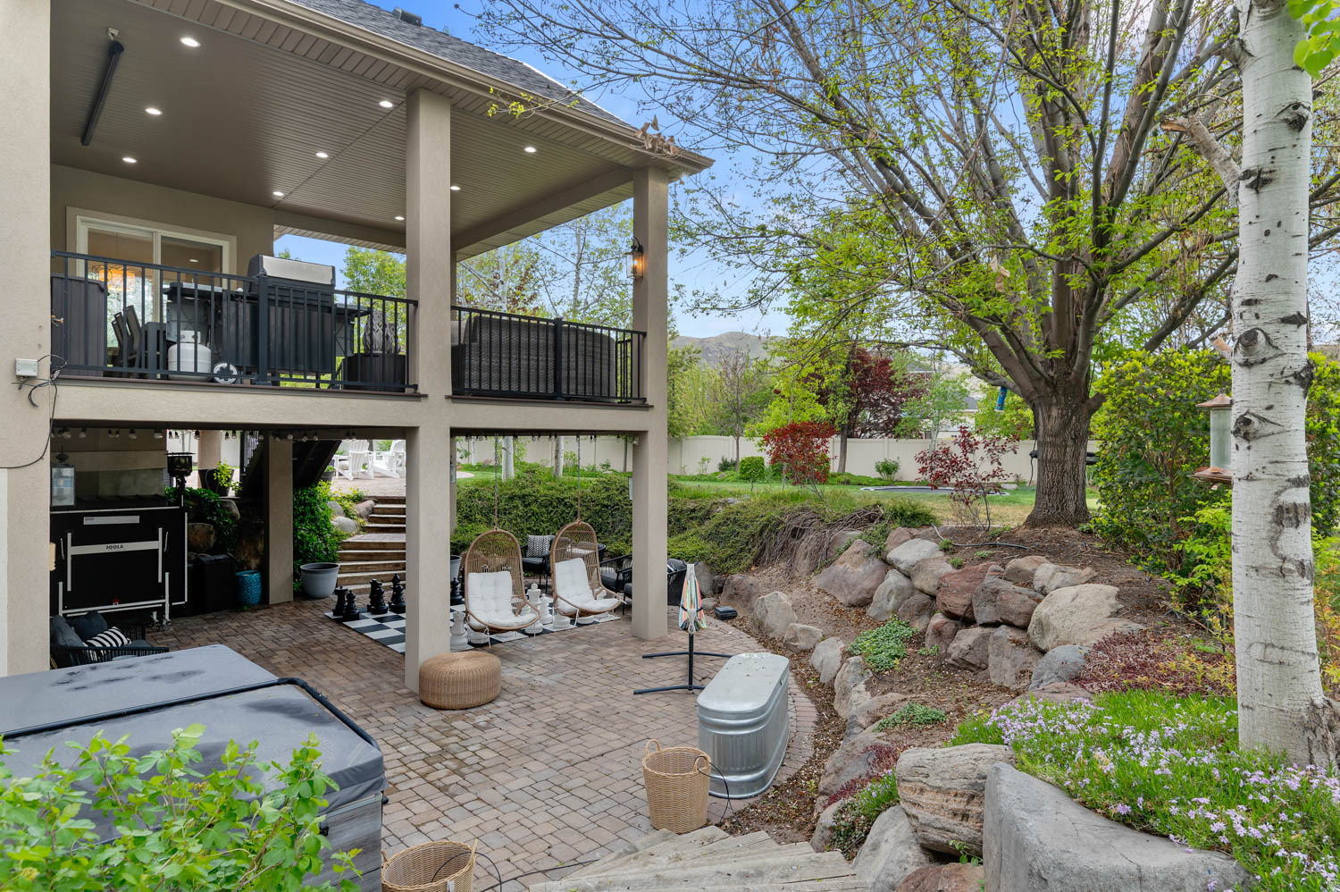 MEADOWS - Residential