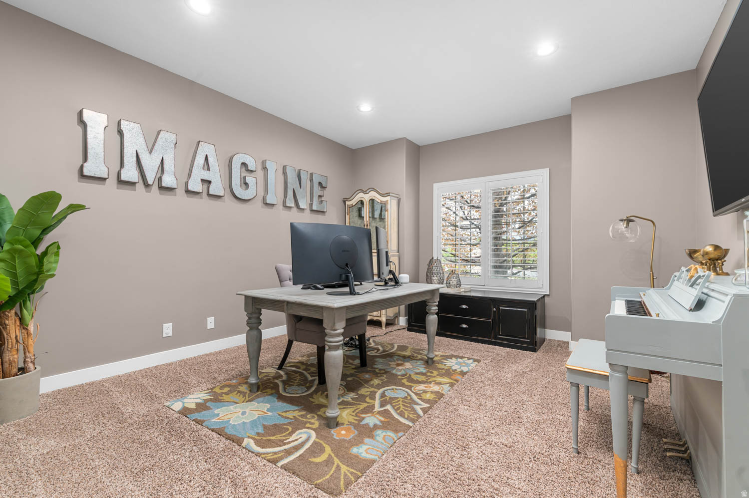 MEADOWS - Residential