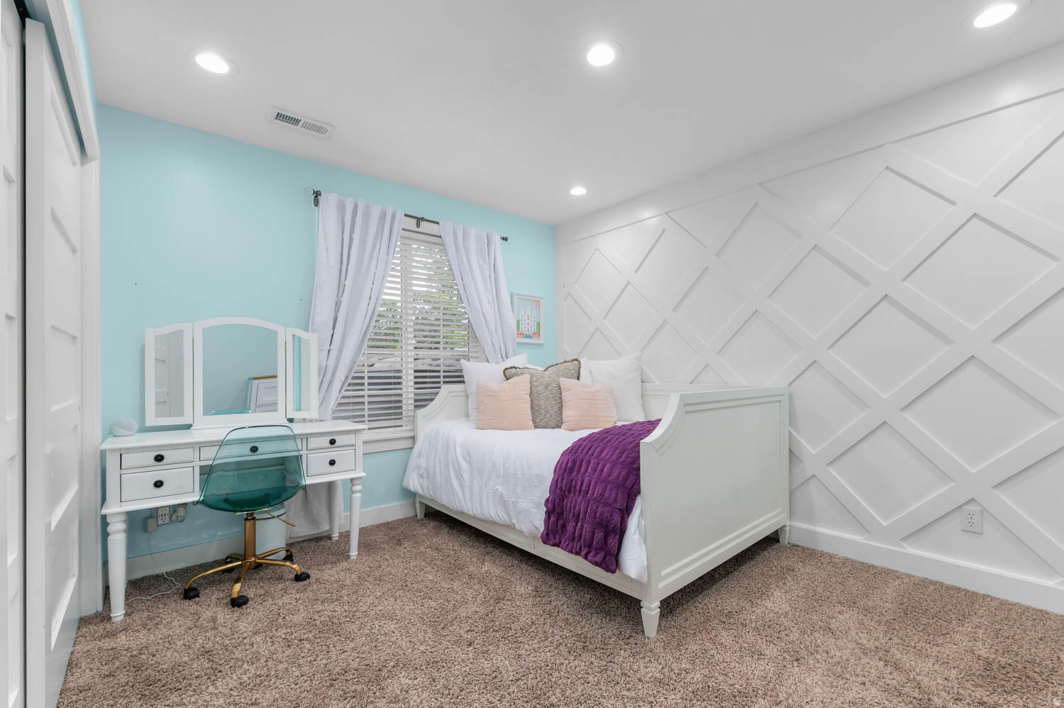 MEADOWS - Residential